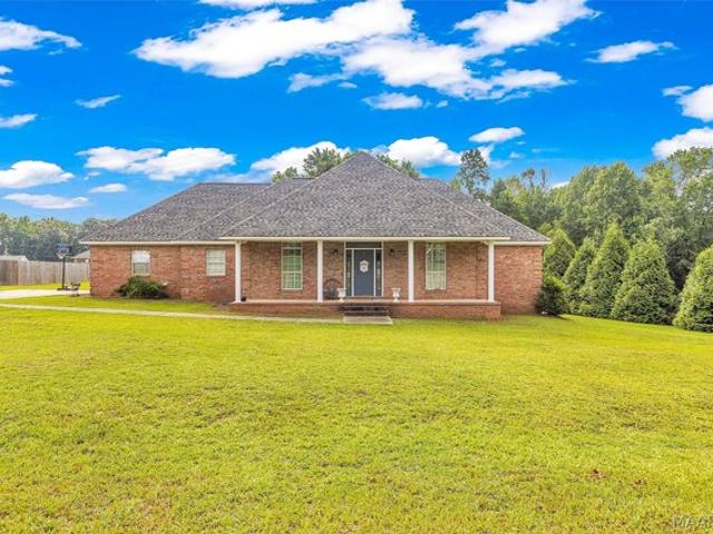 House for sale in Elmore, Alabama