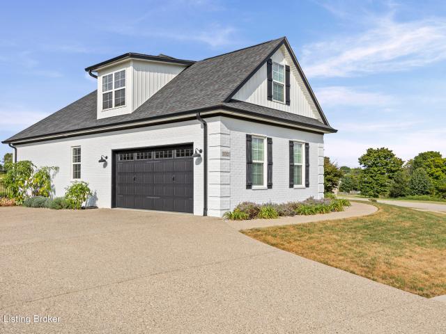 House for sale in Shelbyville, Shelby County