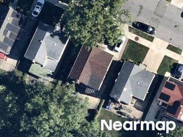 House for sale in Queens, Arverne