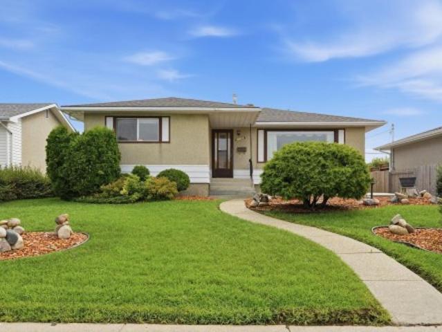 House for sale in Wedgewood, Alberta