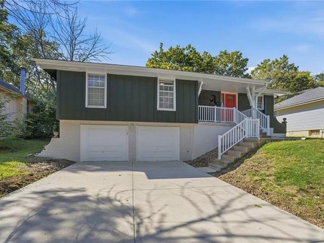 House for sale in Park Hills, Grandview