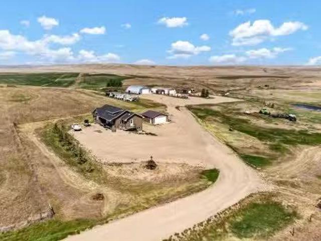 House for sale in Alberta