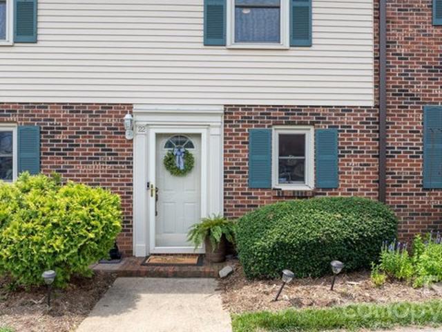 Townhouse for sale in Catawba, North Carolina