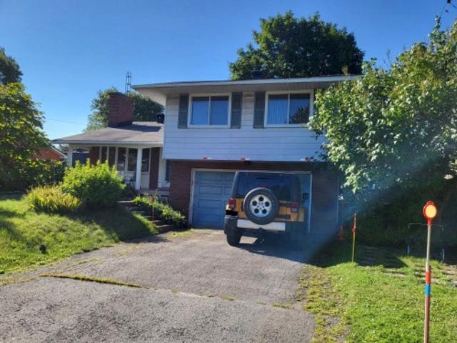 House for sale in Dorval, Quebec