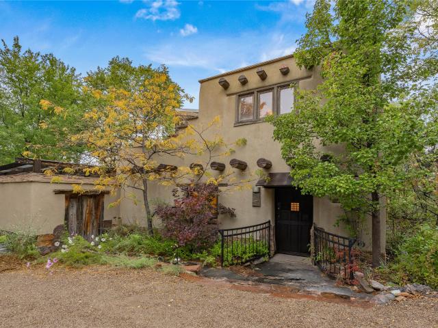 House for sale in Santa Fe, New Mexico