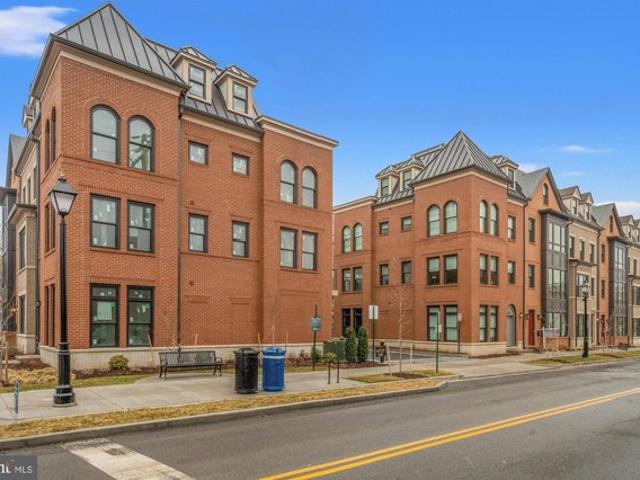 Townhouse for sale in Virginia