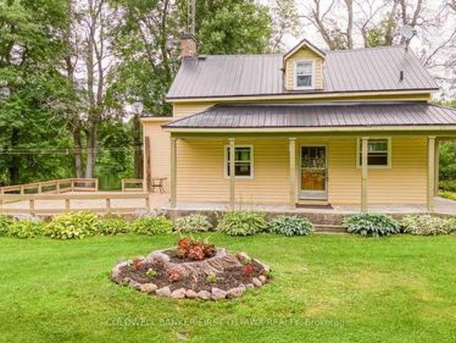 House for sale in Ontario