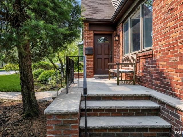 House for sale in Teaneck, New Jersey