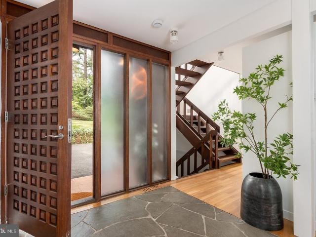 House for sale in Clearview Manor, McLean