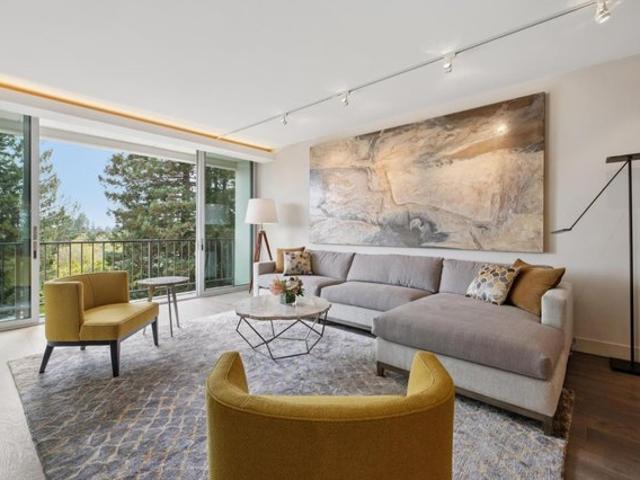 Condo for sale in Menlo Park, California