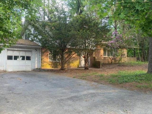 House for sale in Blue Ridge Summit, Pennsylvania