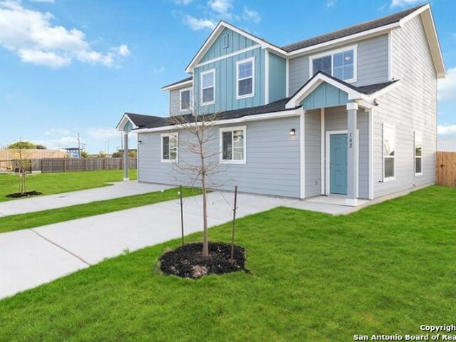 House for sale in Farm Haus Apartments, San Antonio