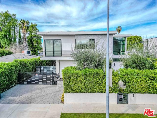 House for sale in Sherman Oaks Neighborhood Council District, Canoga Park