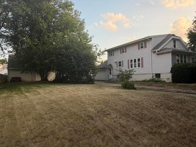 House for sale in Milwaukee, Wisconsin