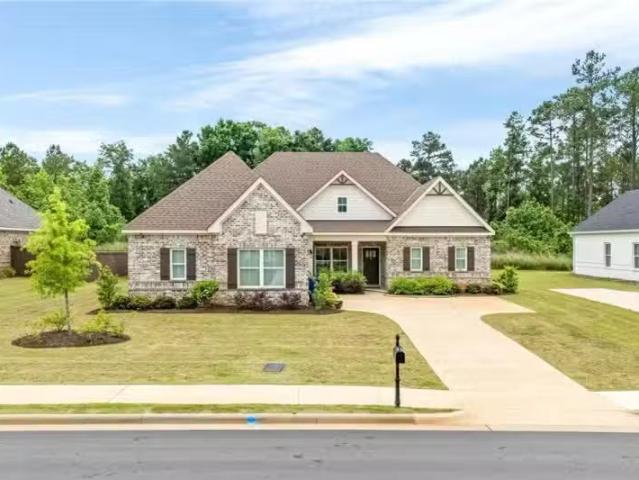 House for sale in Auburn