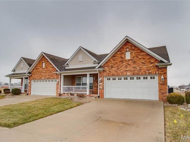 Condo for sale in Jersey, Illinois