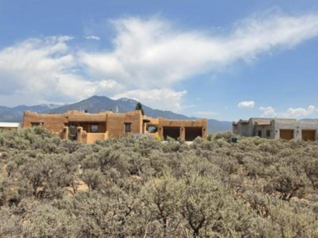 House for sale in El Prado, New Mexico