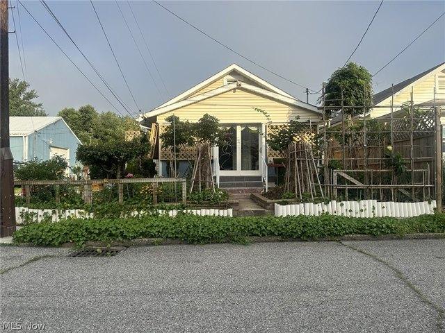 House for sale in Parkersburg, West Virginia