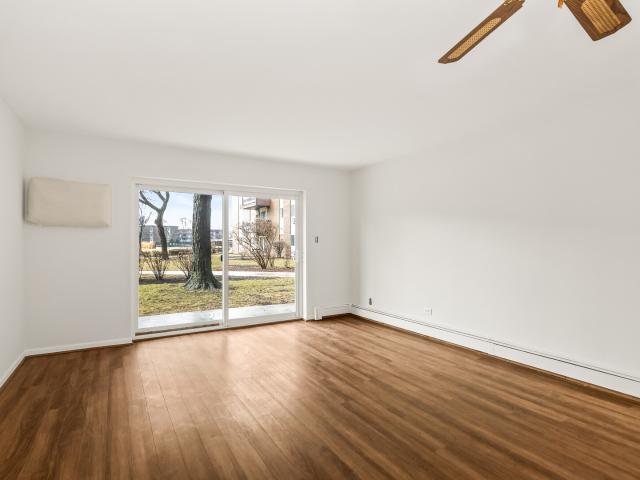 Condo for sale in Lombard, Illinois