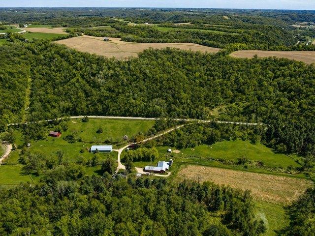 Farm for sale in Soldiers Grove, Wisconsin