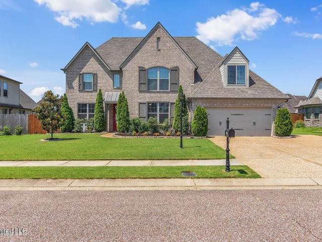House for sale in Nesbit, Mississippi