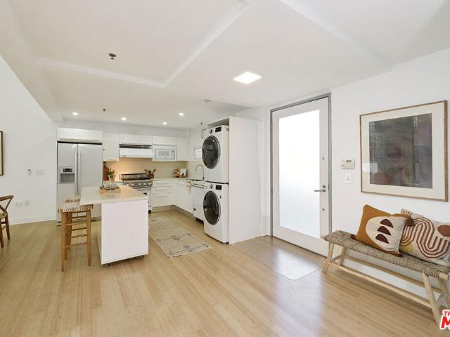 Condo for sale in Canoga Park, California