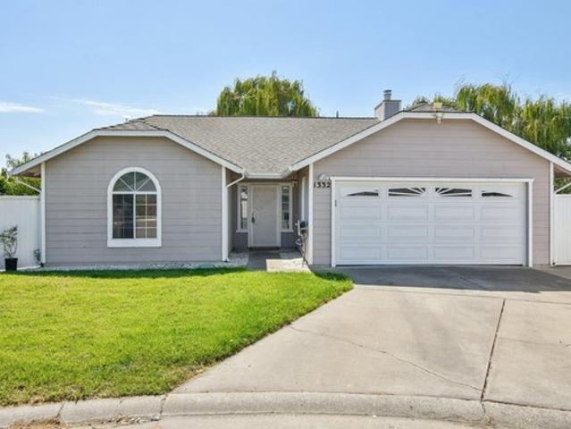 House for sale in Walnut Grove, California