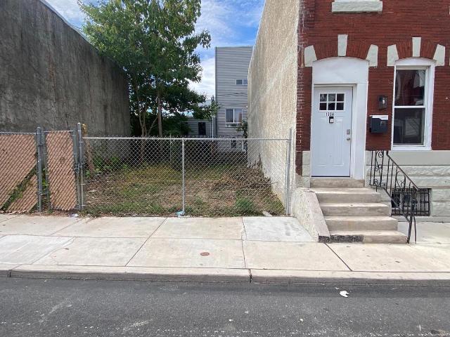 Land for sale in Philadelphia, Pennsylvania
