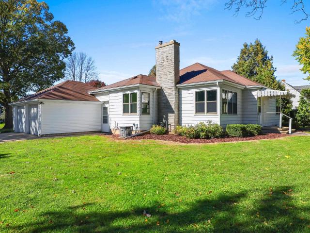 House for sale in Menasha, Calumet County