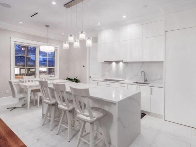 Apartment for rent in Oakridge, Vancouver