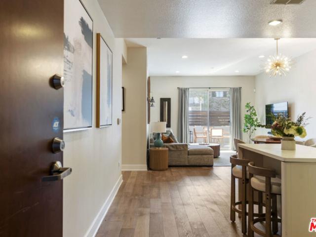 Condo for sale in Canoga Park, California