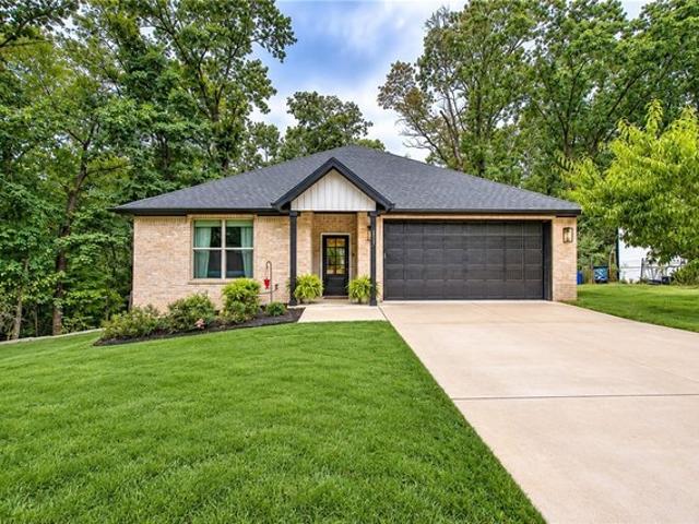House for sale in Pea Ridge, Benton County