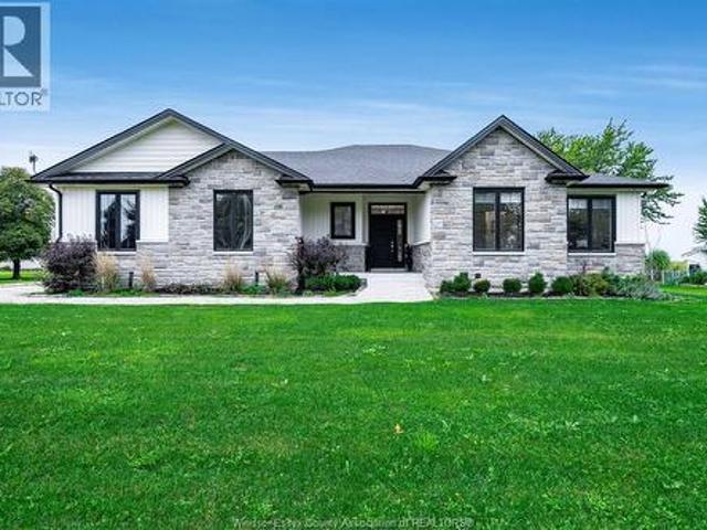 House for sale in St. Joachim, Lakeshore
