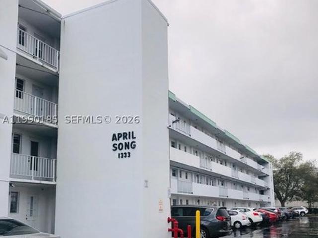 Condo for sale in Hallandale, Florida