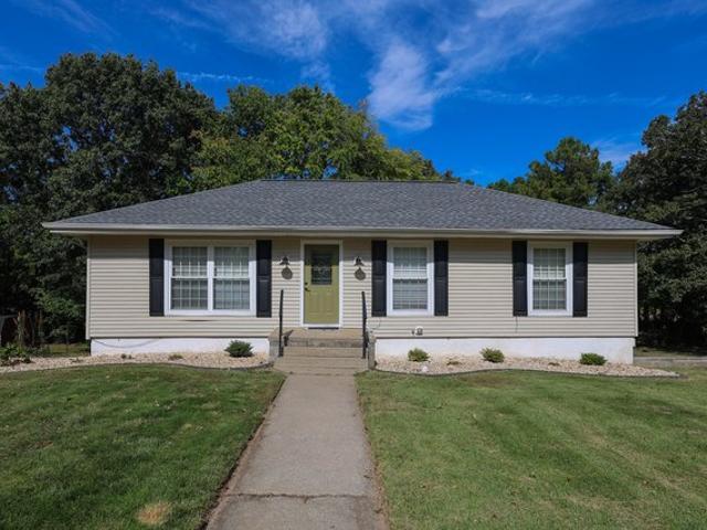 House for sale in Mayfield, Graves County