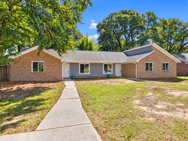House for sale in Three Trees, Charleston