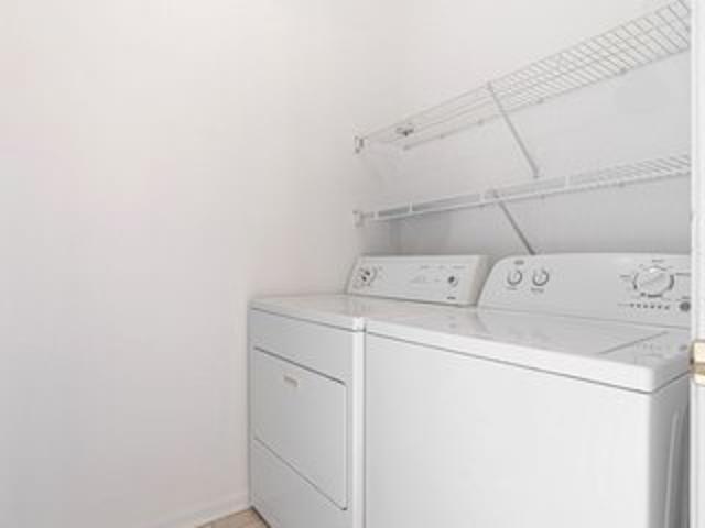 Townhouse for rent in Mchenry, Illinois