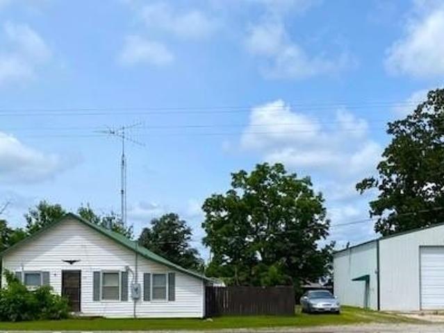 House for sale in Macks Creek, Missouri