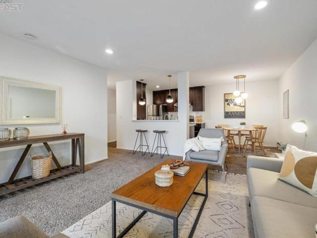 Condo for sale in Alameda, California