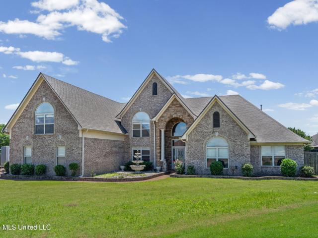 House for sale in Nesbit, Mississippi