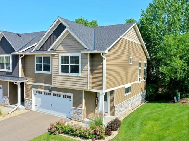 Townhouse for sale in Dunmore 2nd, Rosemount