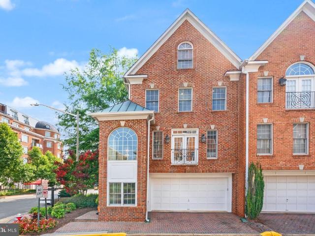 Townhouse for sale in Virginia
