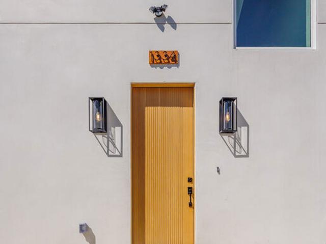 Property for rent in Canoga Park, California