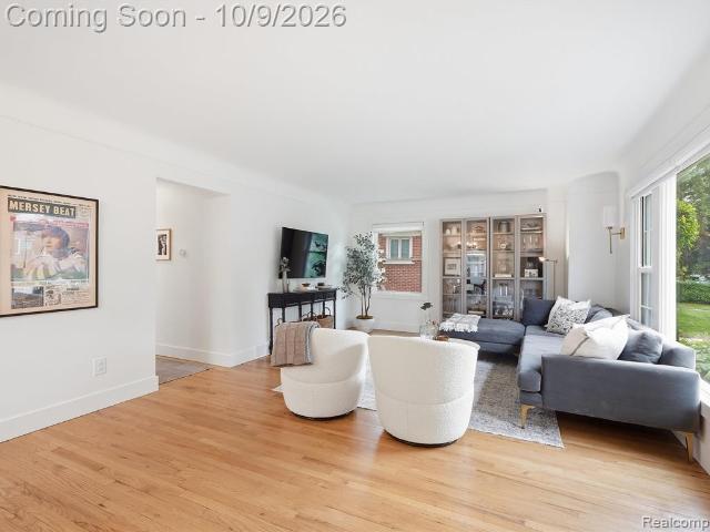 House for sale in Huntington Woods, Oakland County