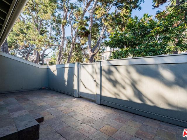 Property for rent in Canoga Park, California