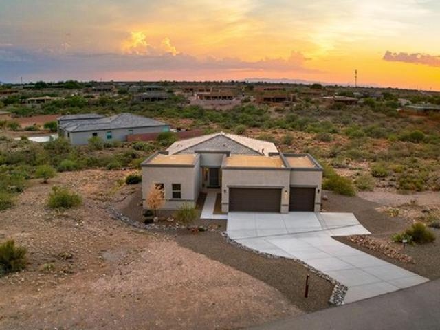 House for sale in Vail, Arizona