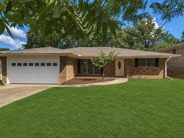 House for sale in Denison, Grayson County