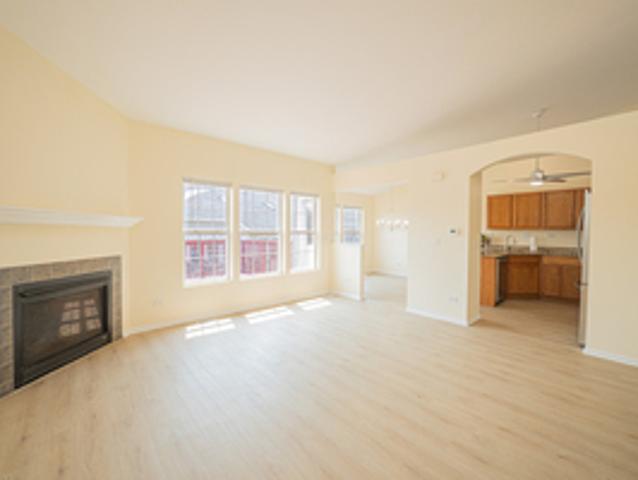 Townhouse for sale in Crest Hill, Illinois