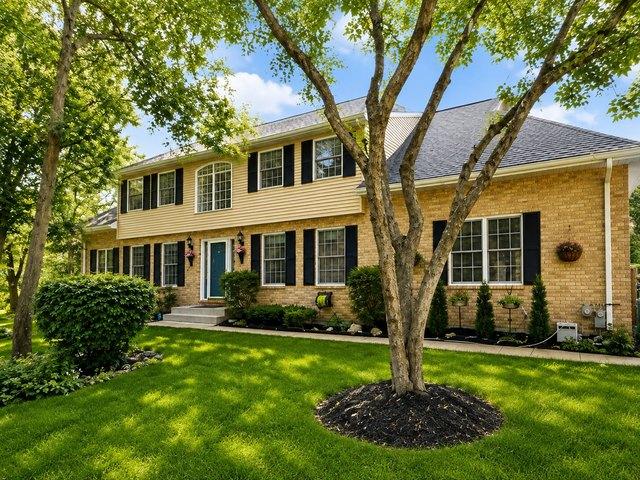 Townhouse for sale in Streamwood, Illinois