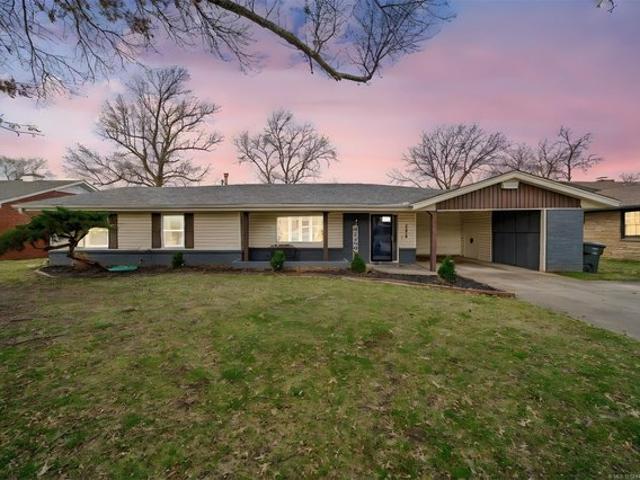House for sale in Rogers, Oklahoma